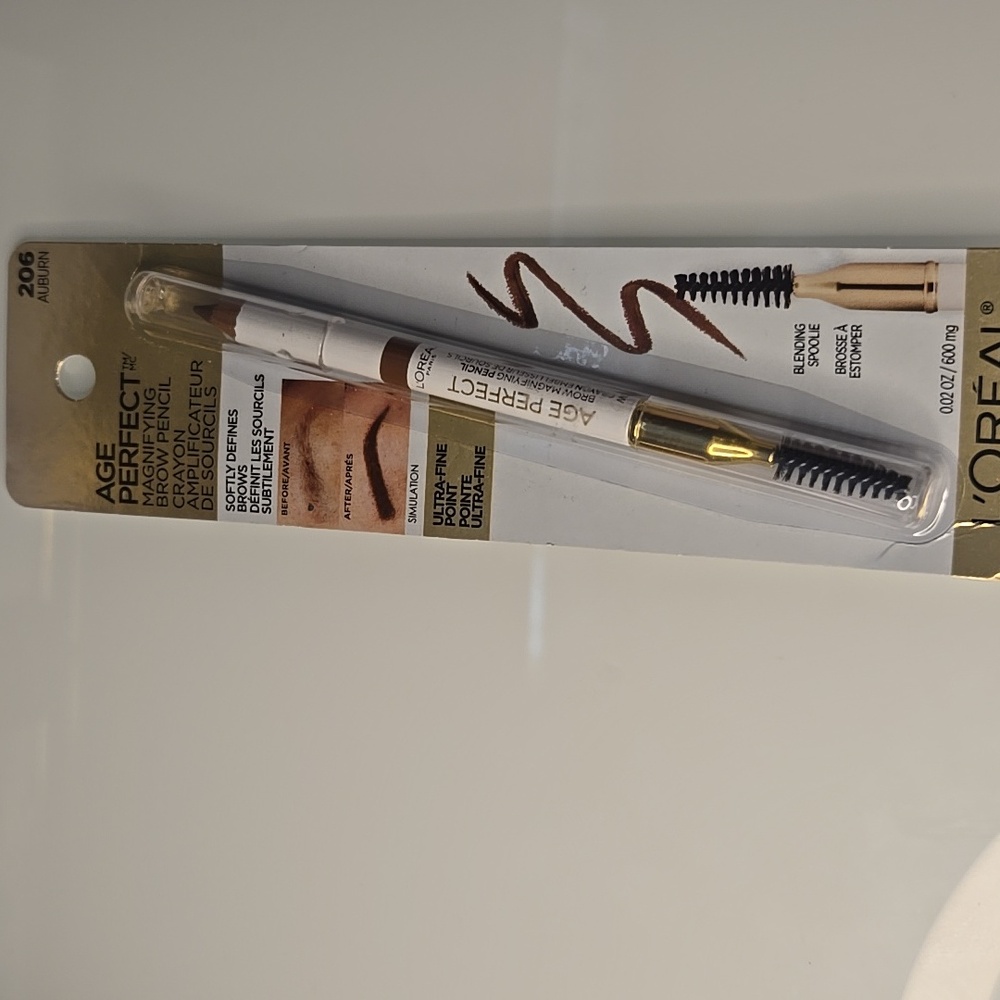 NWT Loreal AGE PERFECT BROW PENCIL.
